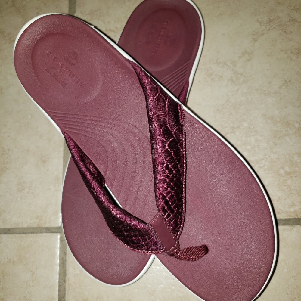 Cloudsteppers by Clarks Lola Point Sandals